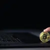 Криптовалютный рынок на пике: биткоин штурмует новые высоты, а Дональд Трамп закладывает фундамент регулирования стейблкоинов.