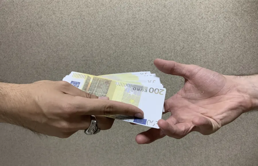 В Тверской области арестован организатор криптофермы, обвиняемый в коррупционной схеме