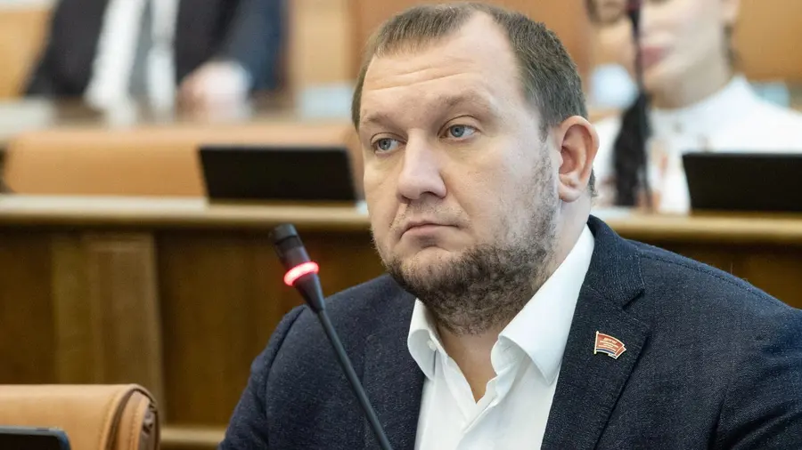 Депутат-пчеловод объявлен в международный розыск: криптоферму на 890 ASIC маскировали под пасеку