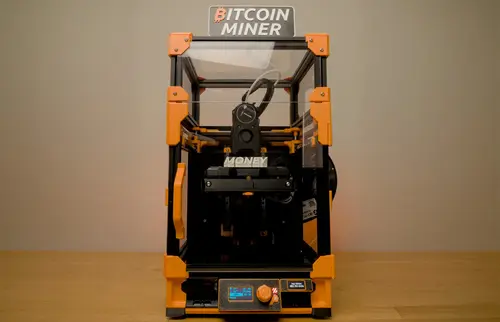 Инженер превратил чипы для майнинга биткоина в нагревательный стол для 3D-принтера