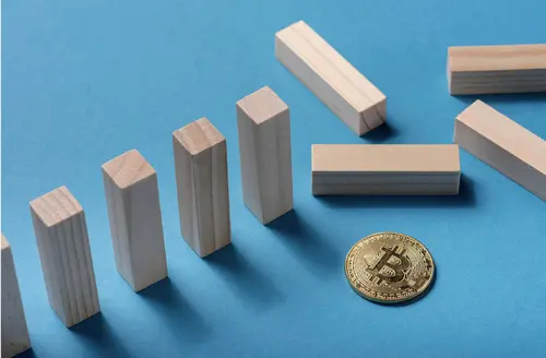 CryptoQuant призвал Strategy остановить покупки биткоина, но компания уже сменила курс